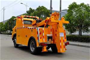 金融街高速路拖车费